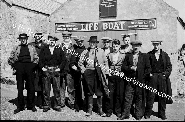 WRECK OF THE NOGI SURVIVORS AND CREW OUTSIDE LIFEBOAT HOUSE